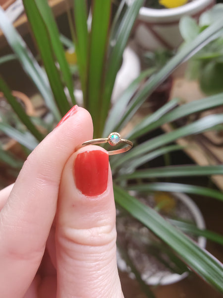 3mm Ethiopian Opal 14k solid gold Size 4.0